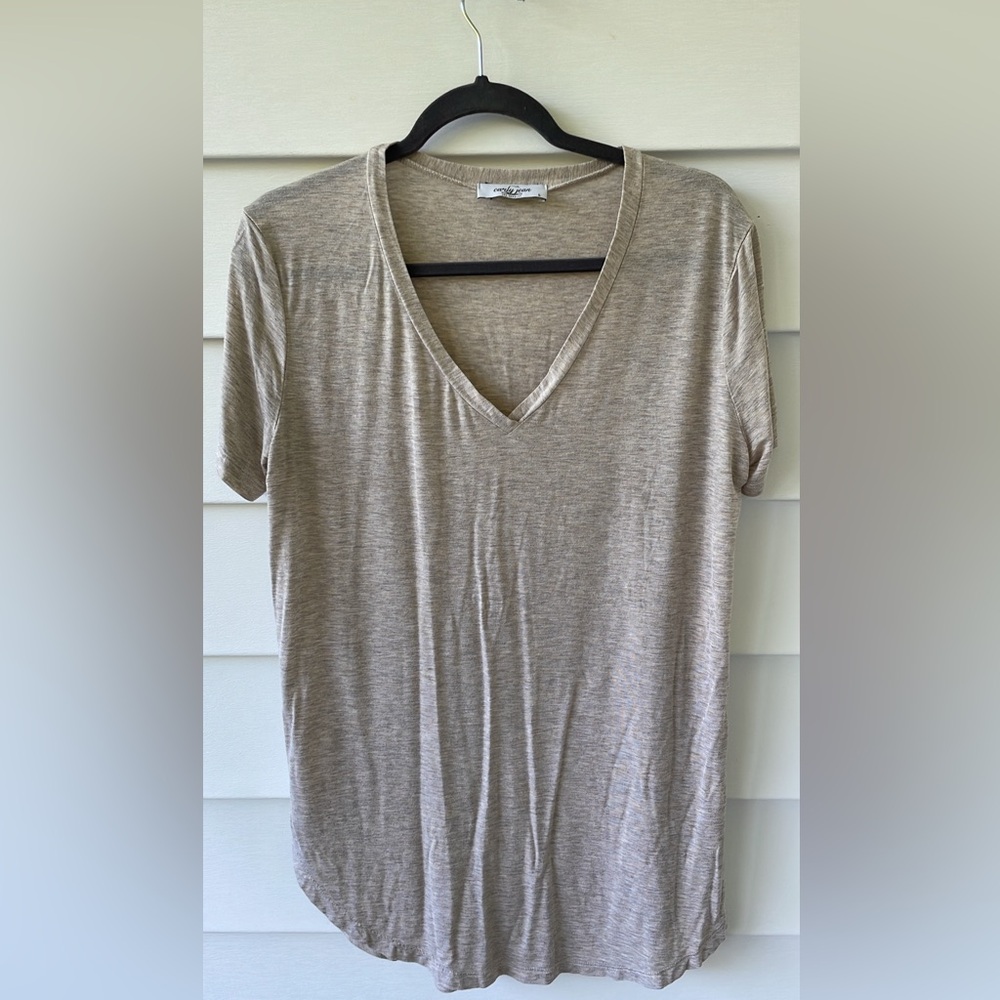 GUC Carly Jean Tee